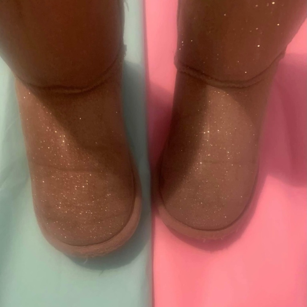 Little girl size 1 Emu Brand Sheepskin boot